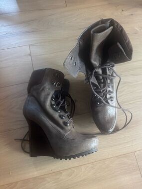 Leather Lace-Up Wedge Ankle Boots in Brown